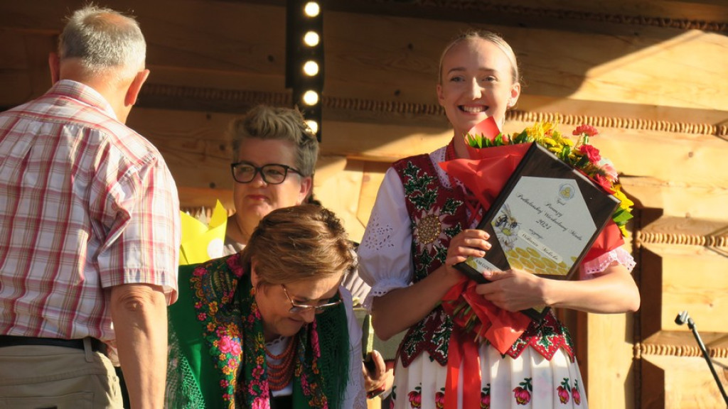 Joanna Franosz Podhalańską Królową Miodu 2024