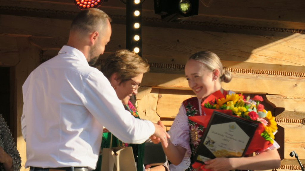 Joanna Franosz Podhalańską Królową Miodu 2024