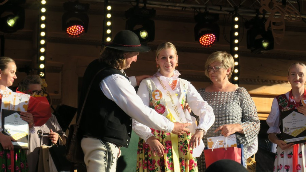 Joanna Franosz Podhalańską Królową Miodu 2024