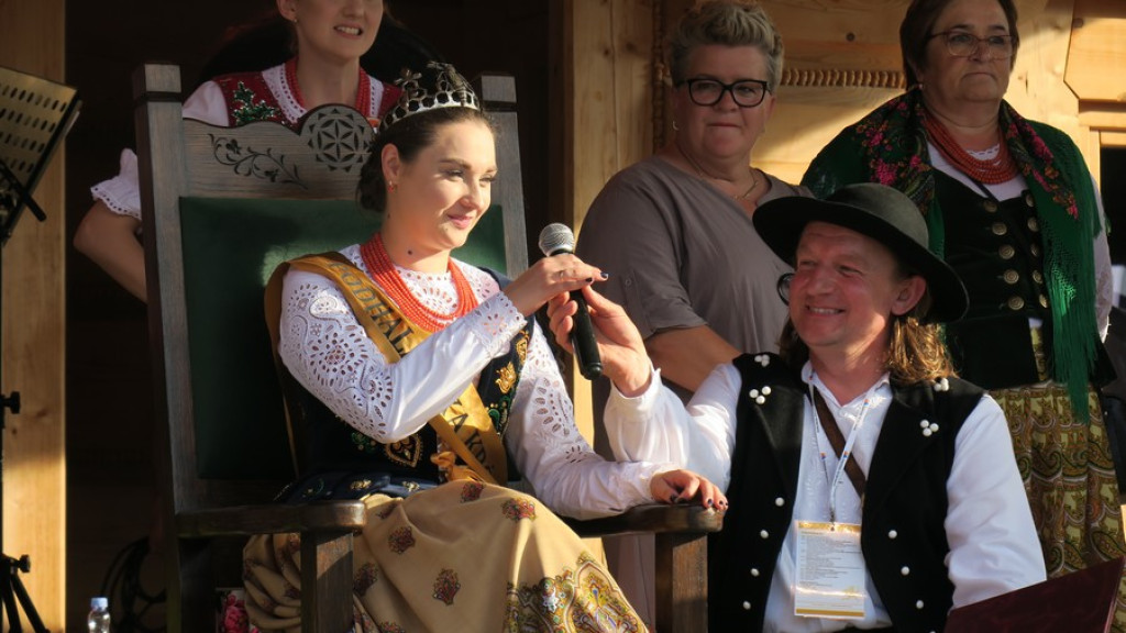 Joanna Franosz Podhalańską Królową Miodu 2024