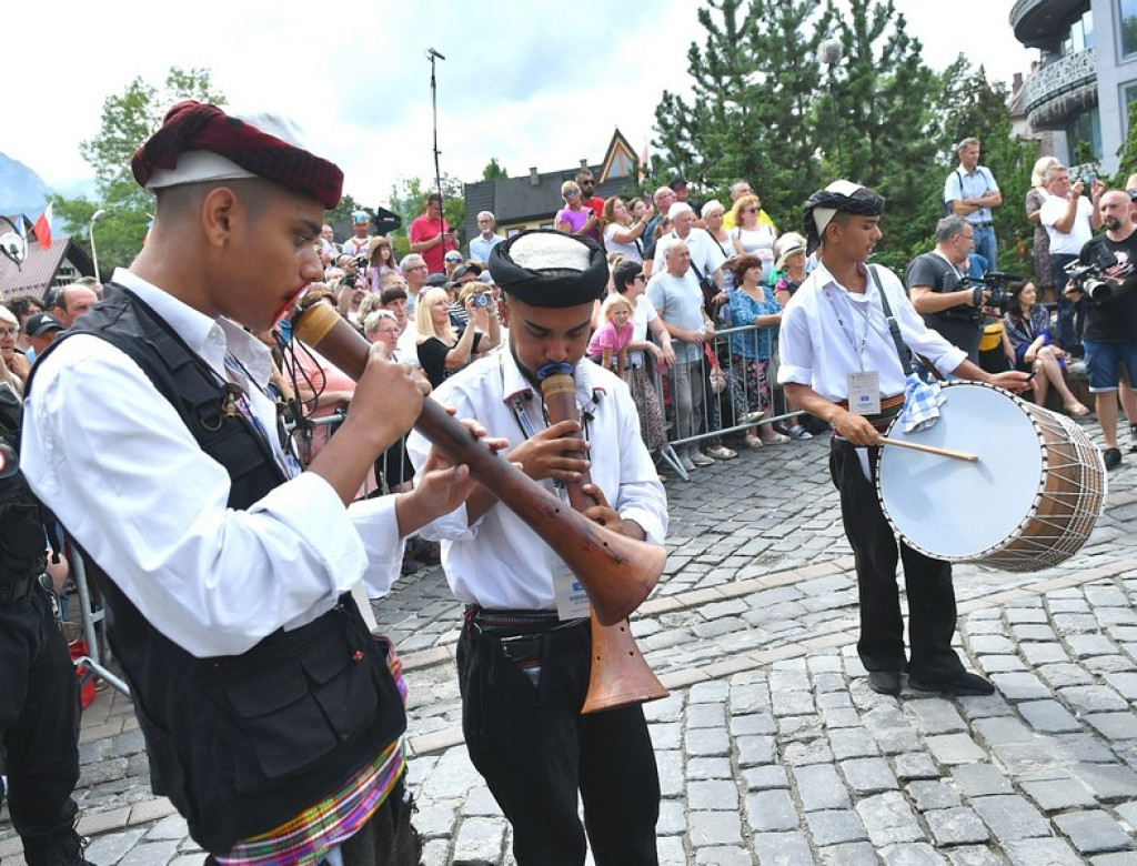 Festiwalowy korowód na Krupówkach