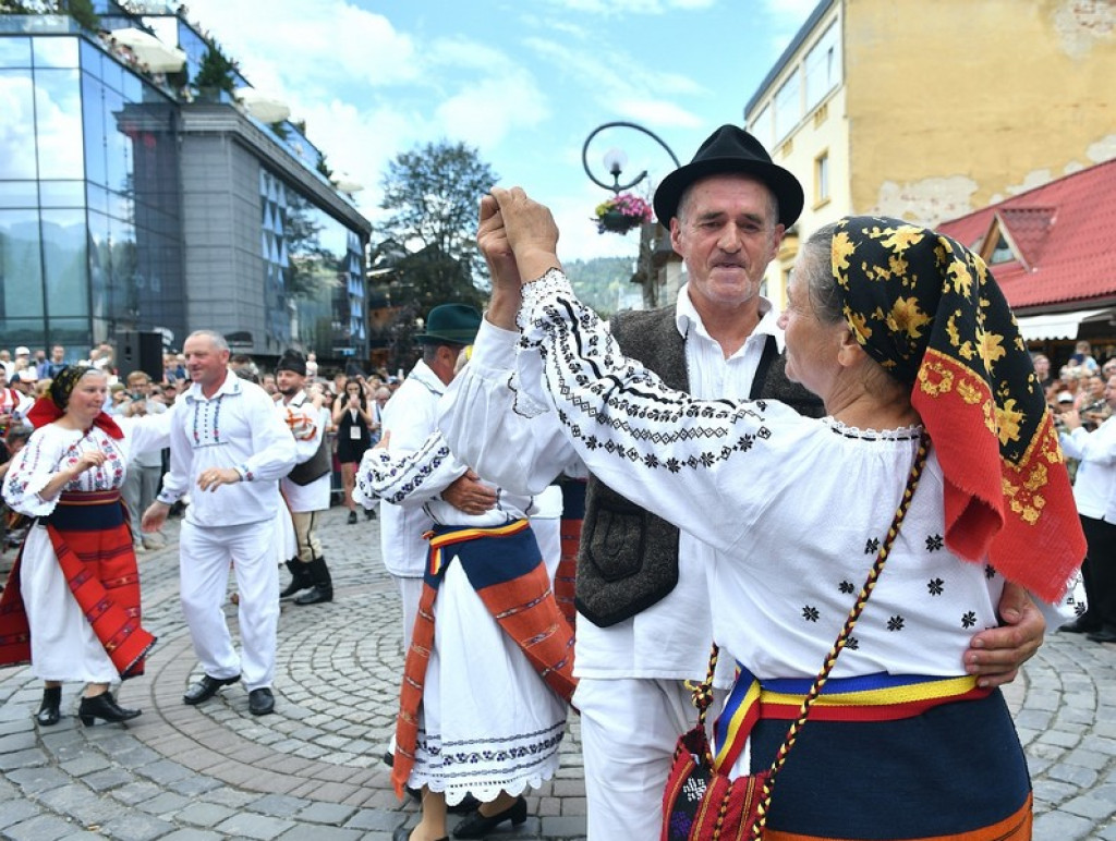 Festiwalowy korowód na Krupówkach