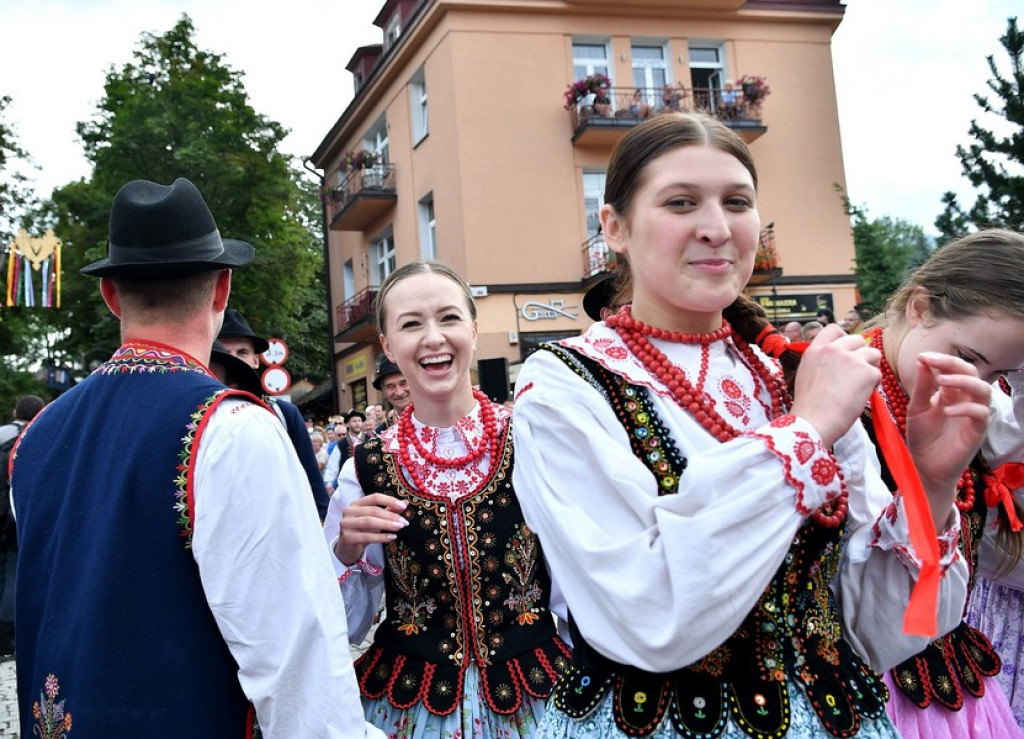 Festiwalowy korowód na Krupówkach