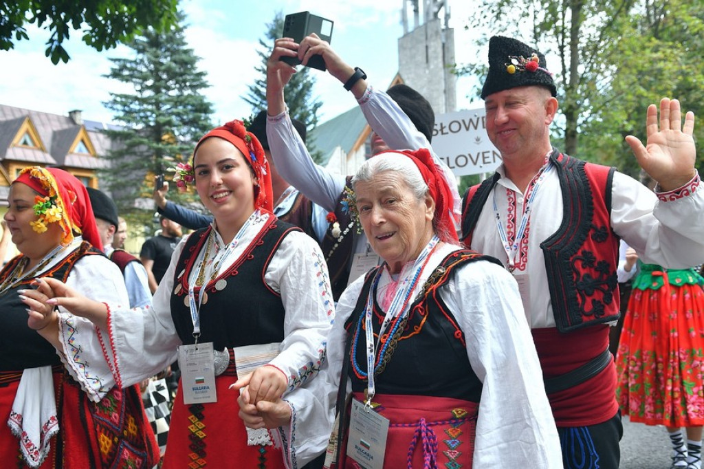 Festiwalowy korowód na Krupówkach