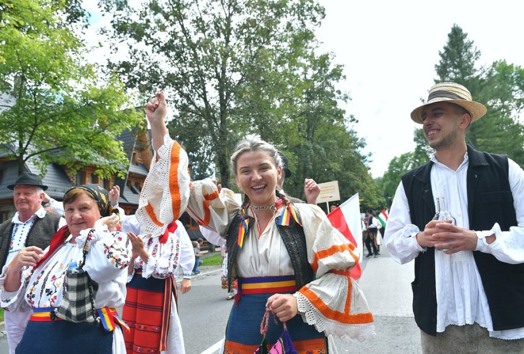 Festiwalowy korowód na Krupówkach