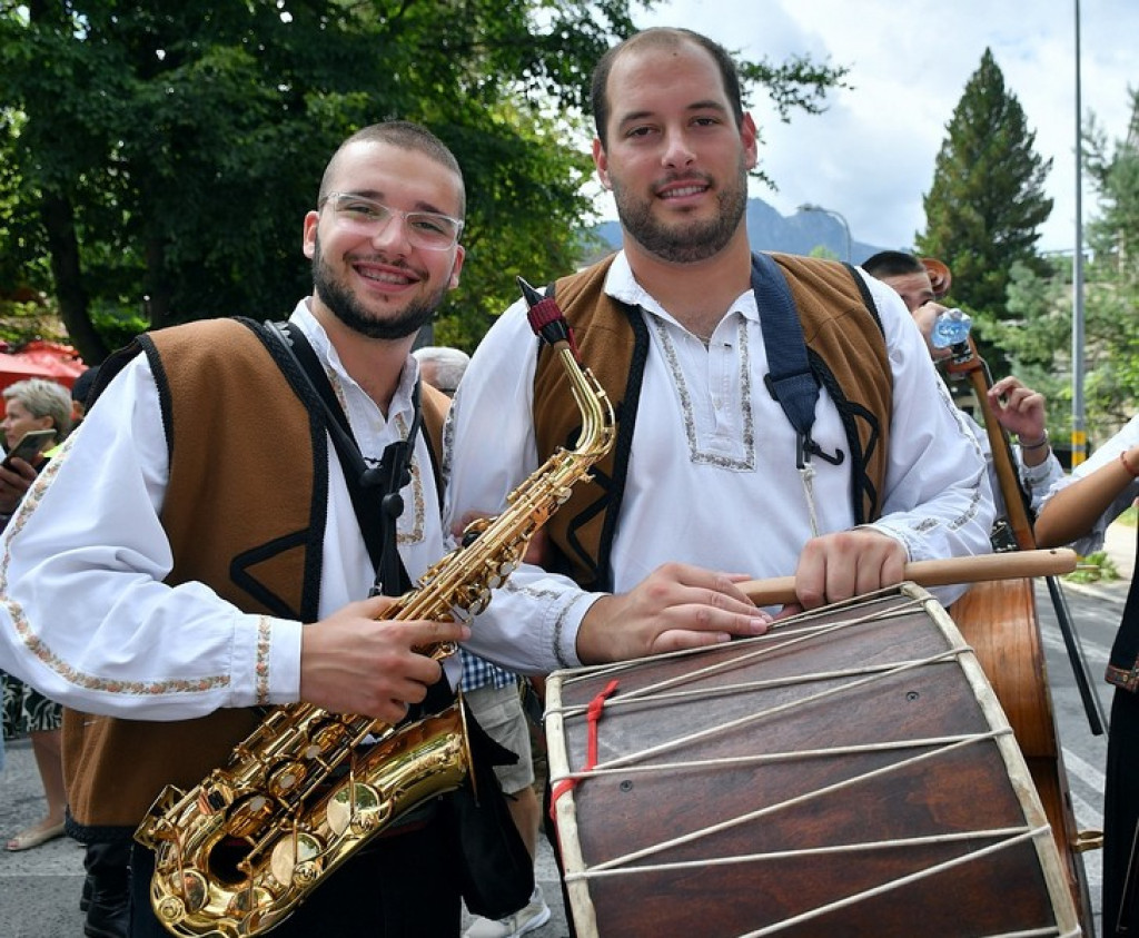 Festiwalowy korowód na Krupówkach