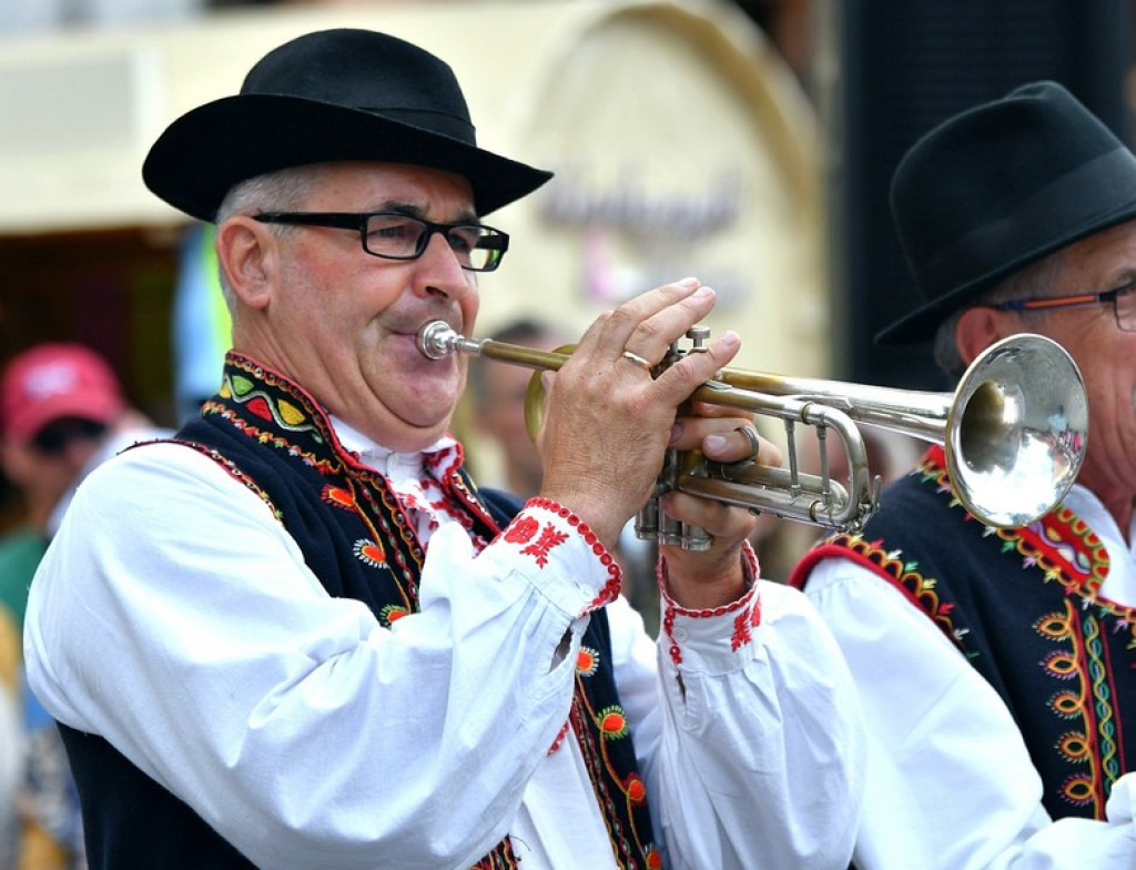Festiwalowy korowód na Krupówkach