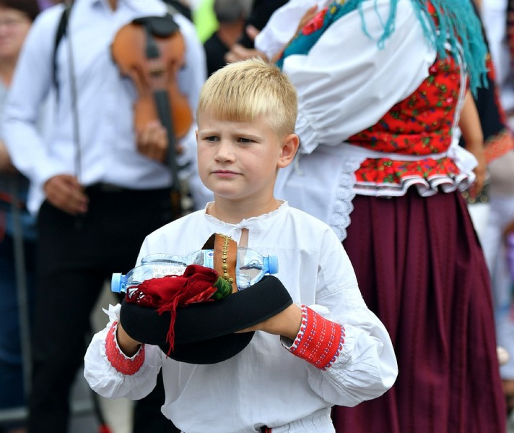Festiwalowy korowód na Krupówkach
