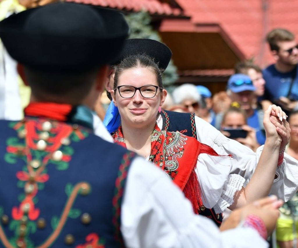 Festiwalowy korowód na Krupówkach