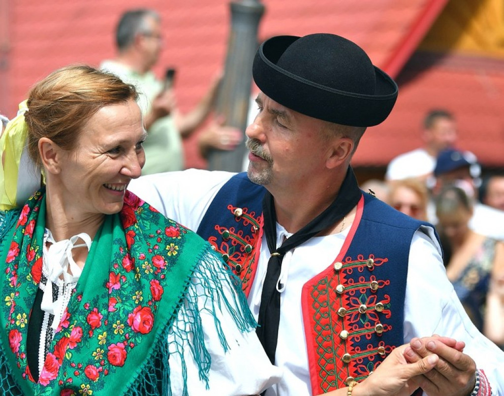 Festiwalowy korowód na Krupówkach
