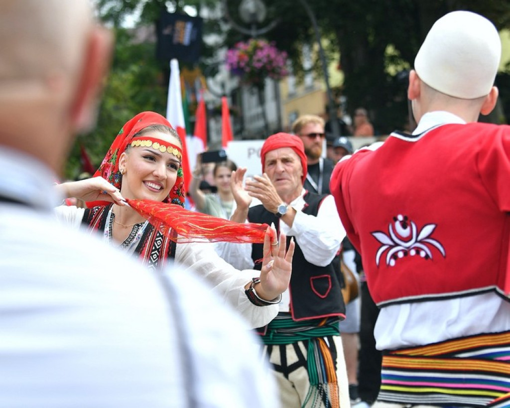 Festiwalowy korowód na Krupówkach