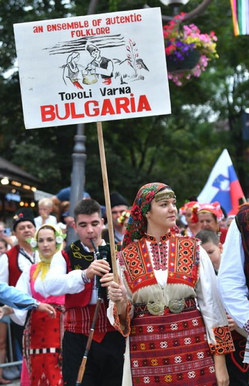 Festiwalowy korowód na Krupówkach