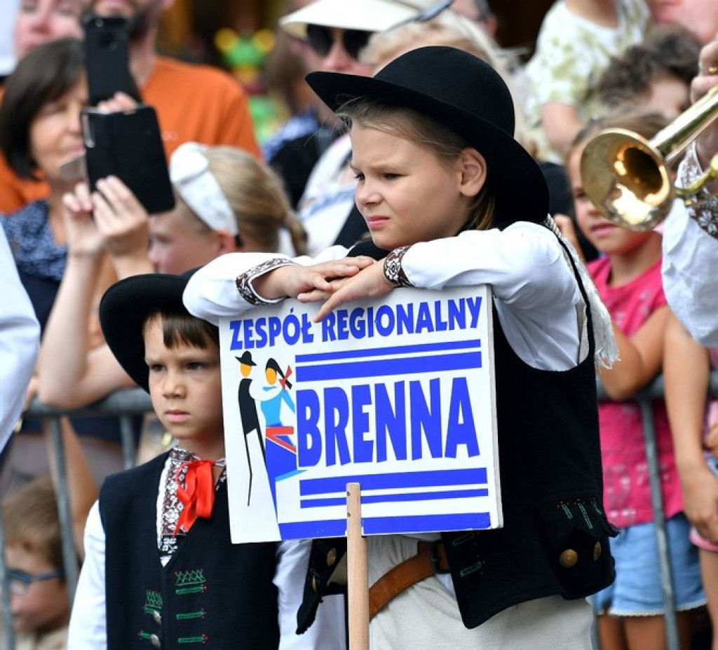 Festiwalowy korowód na Krupówkach
