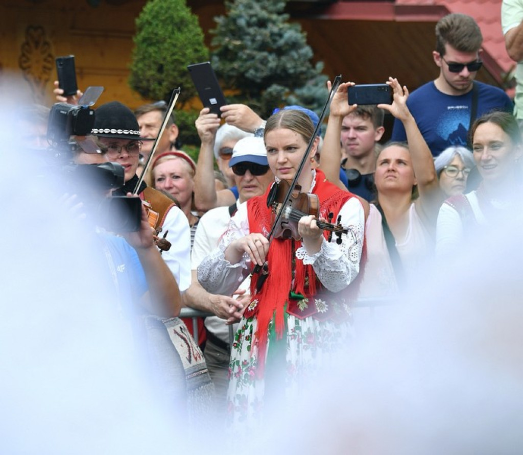 Festiwalowy korowód na Krupówkach