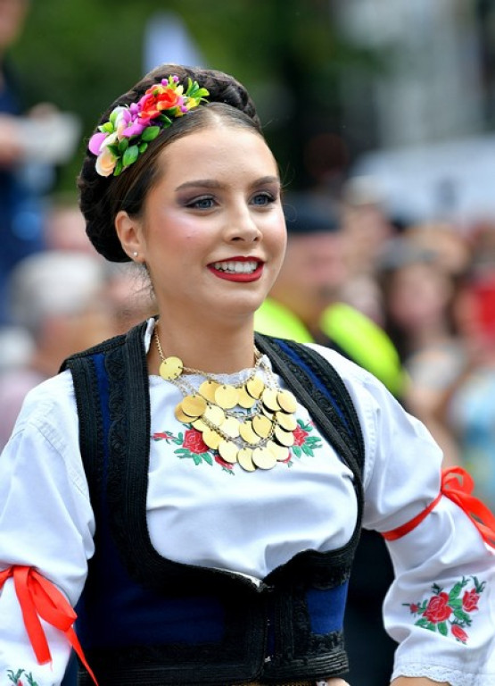 Festiwalowy korowód na Krupówkach