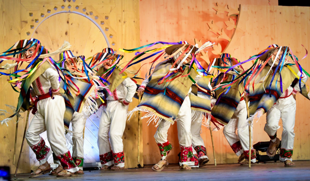 Rewia żywiołów na festiwalowej scenie