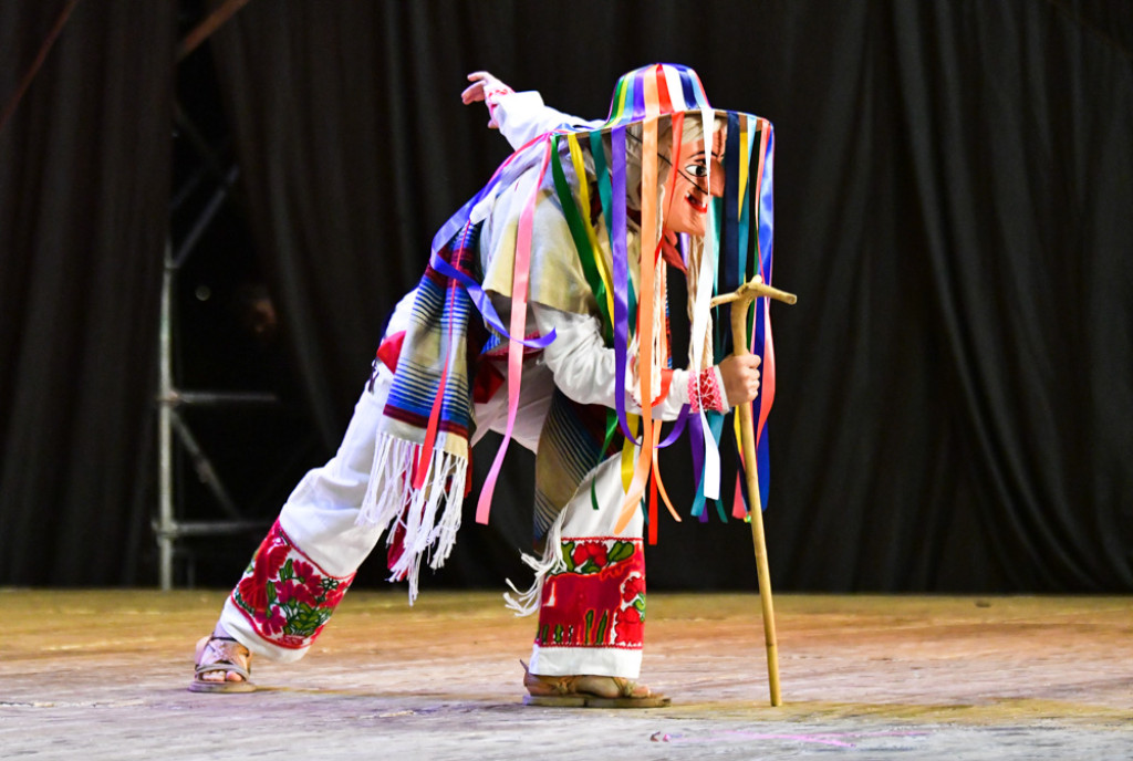 Rewia żywiołów na festiwalowej scenie