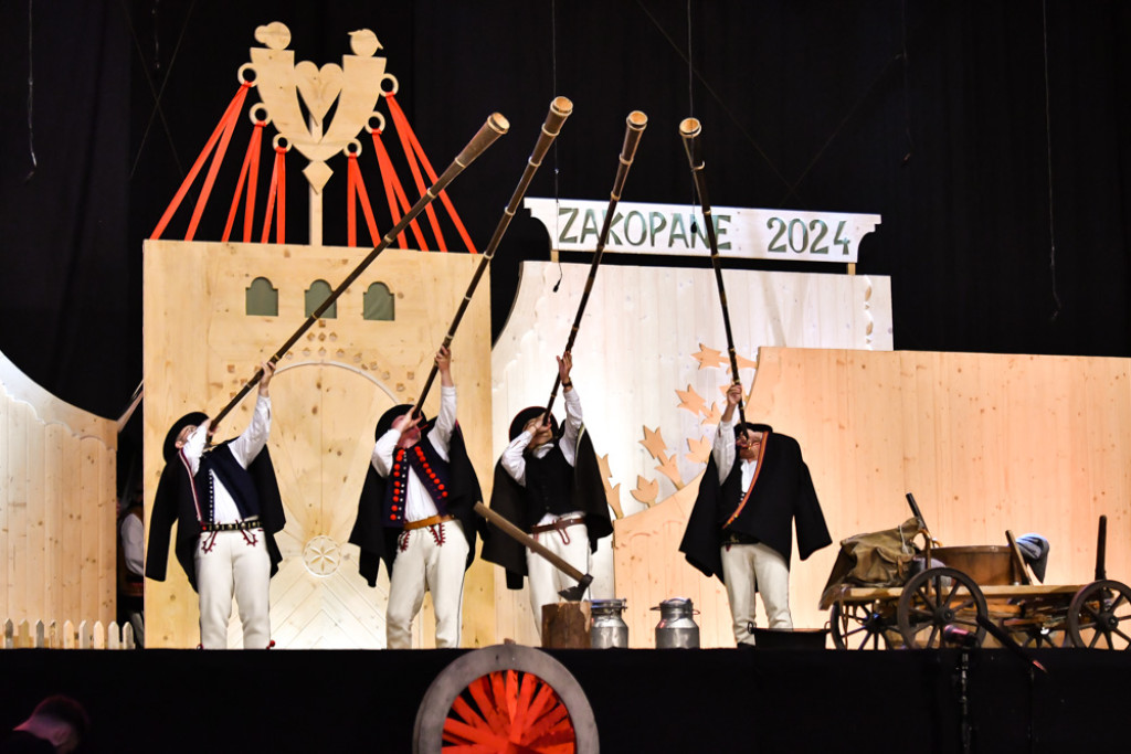 Rewia żywiołów na festiwalowej scenie