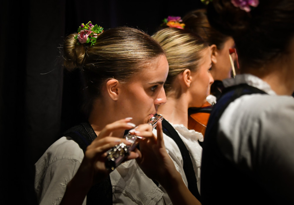 Rewia żywiołów na festiwalowej scenie