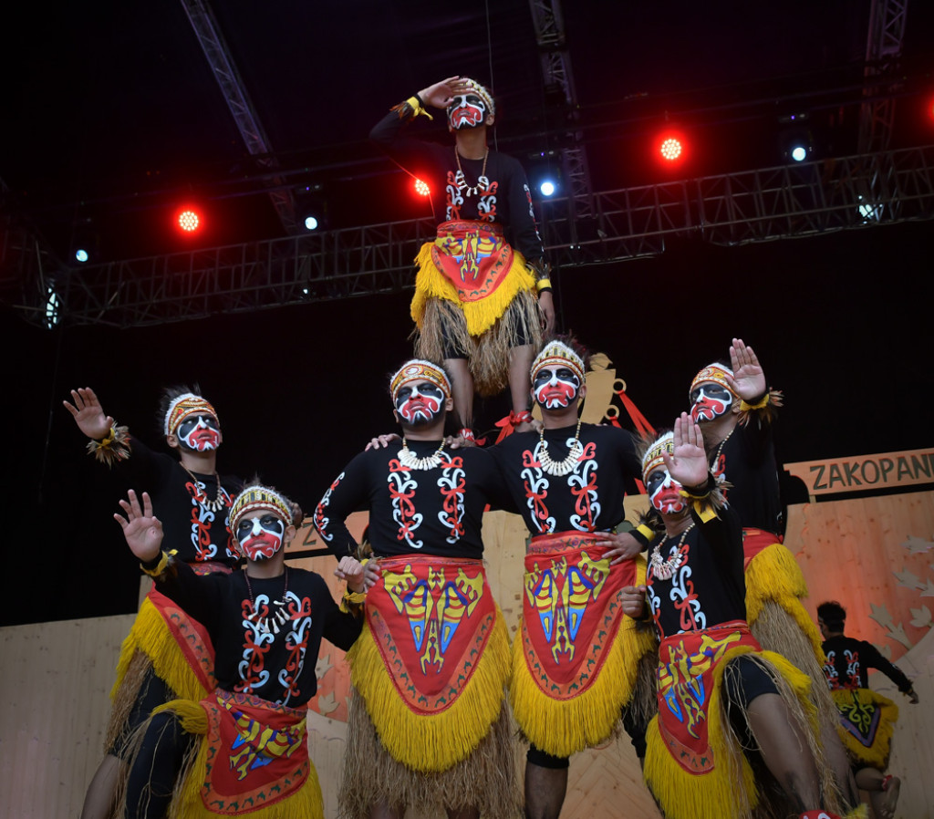 Rewia żywiołów na festiwalowej scenie