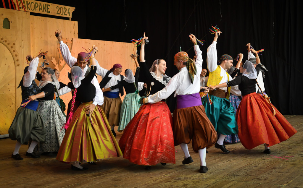 Rewia żywiołów na festiwalowej scenie