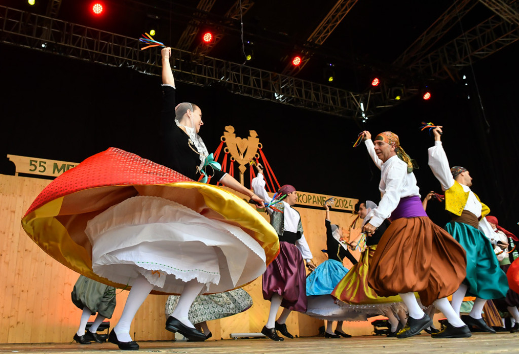 Rewia żywiołów na festiwalowej scenie