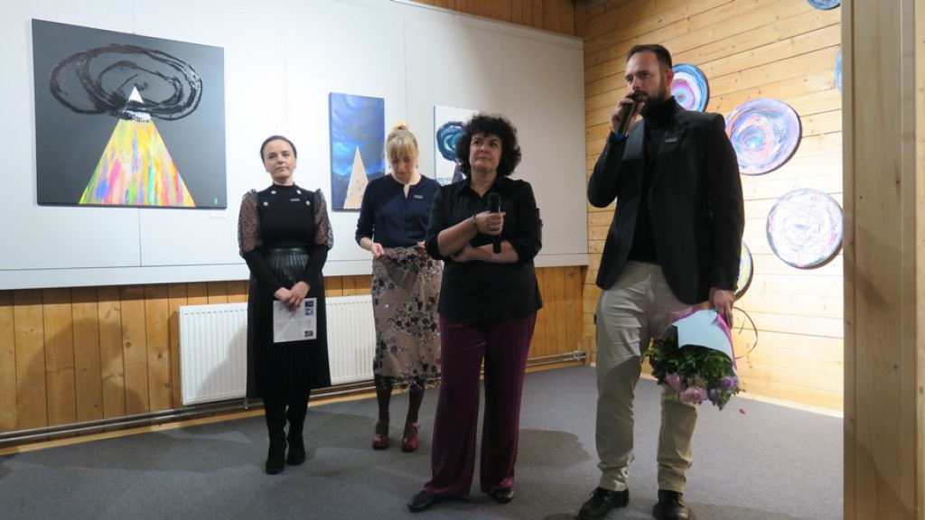 Chmur Drapacze w Galerii Hasiora