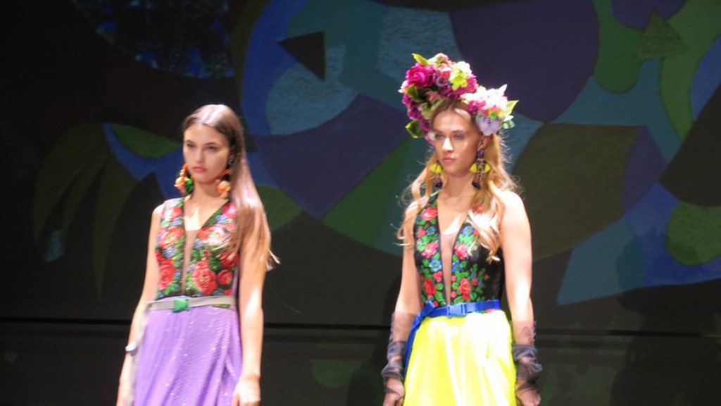 Moda i biżuteria w Witkacym