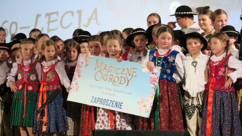 Zbójnicek ze Zębu tańczy, śpiewa i gra już 60 lat