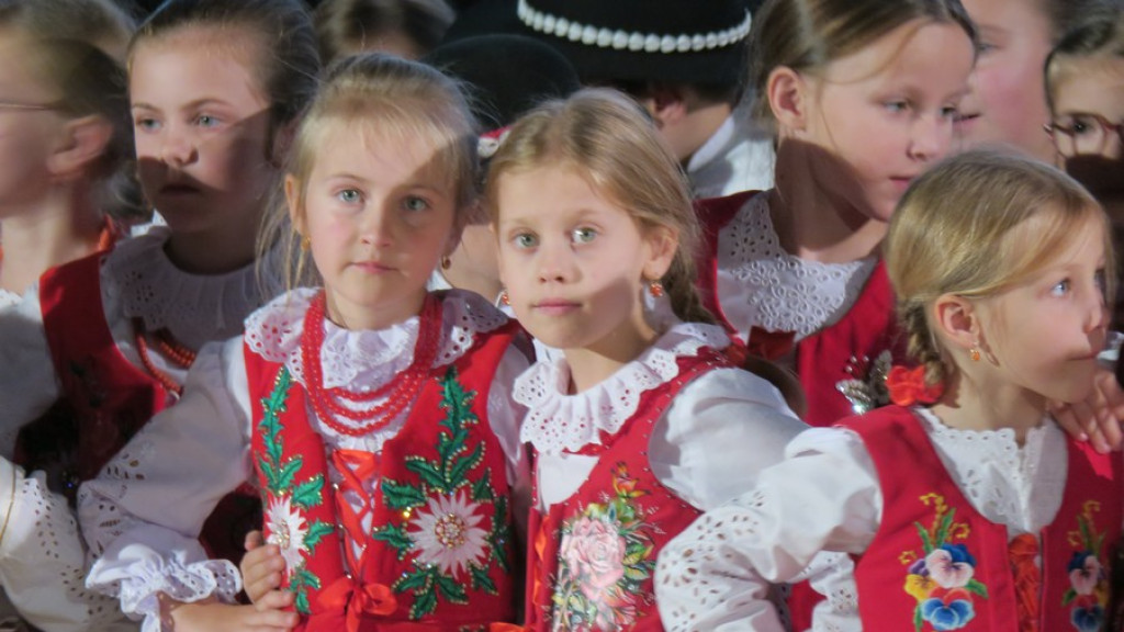 Zbójnicek ze Zębu tańczy, śpiewa i gra już 60 lat