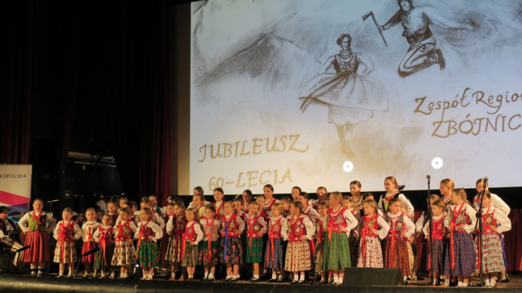 Zbójnicek ze Zębu tańczy, śpiewa i gra już 60 lat