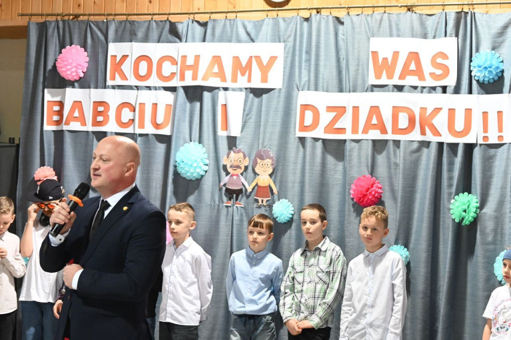 Dzień Babci i Dziadka w SP Ciche 1