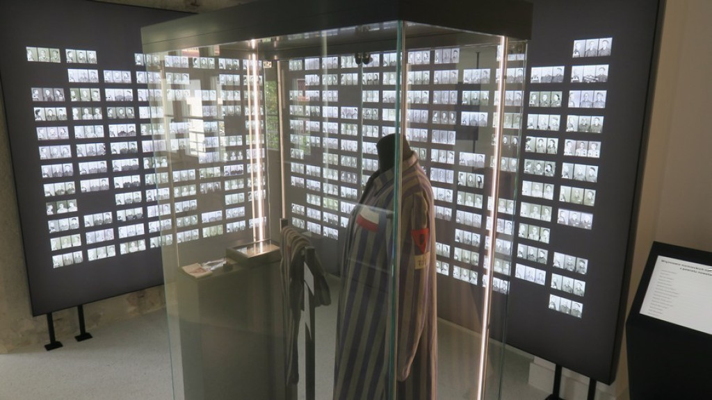 Palace, Katownia Podhala i brama do Auschwitz
