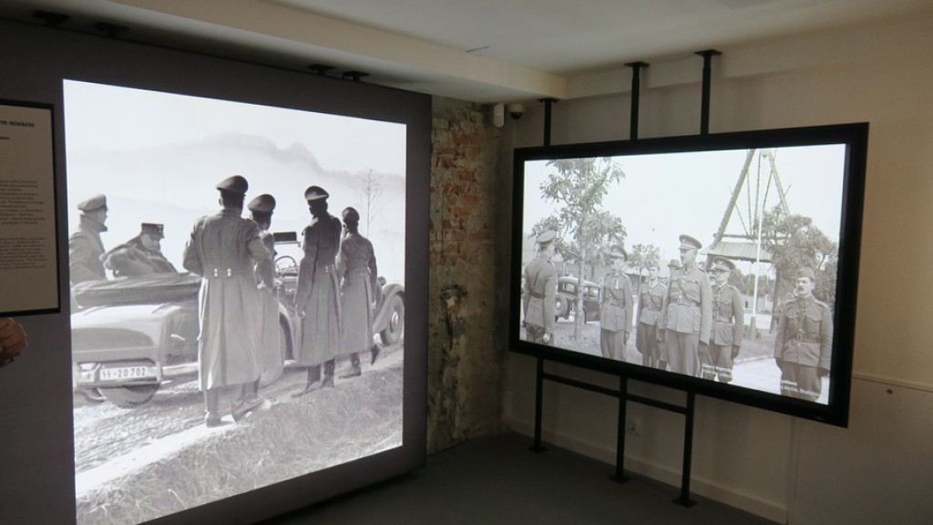 Palace, Katownia Podhala i brama do Auschwitz