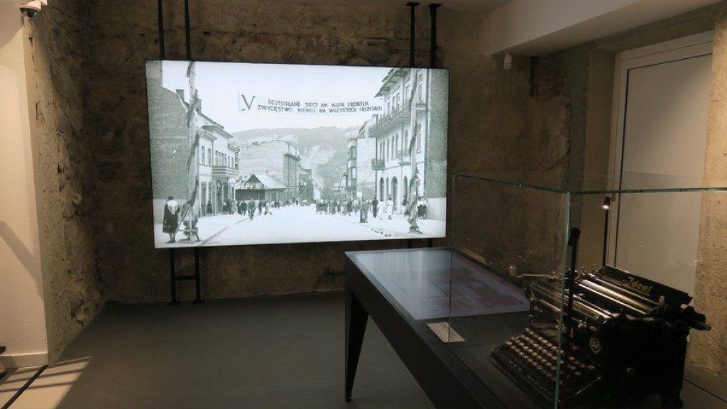Palace, Katownia Podhala i brama do Auschwitz