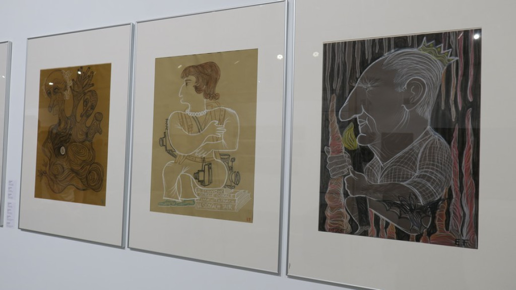 Szesnaście kobiet w Miejskiej Galerii Sztuki