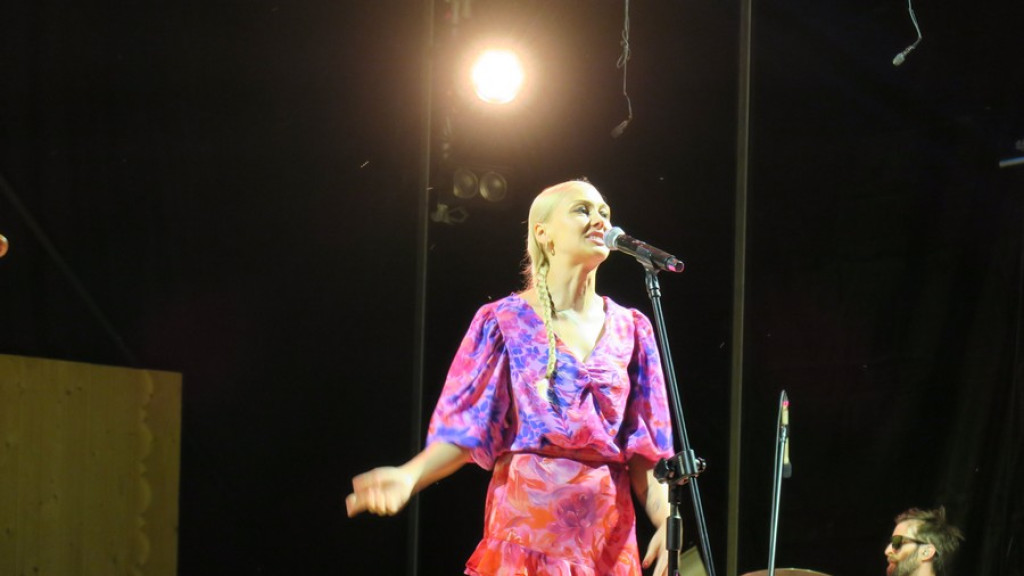 Barbara i Agata na folkową nutę