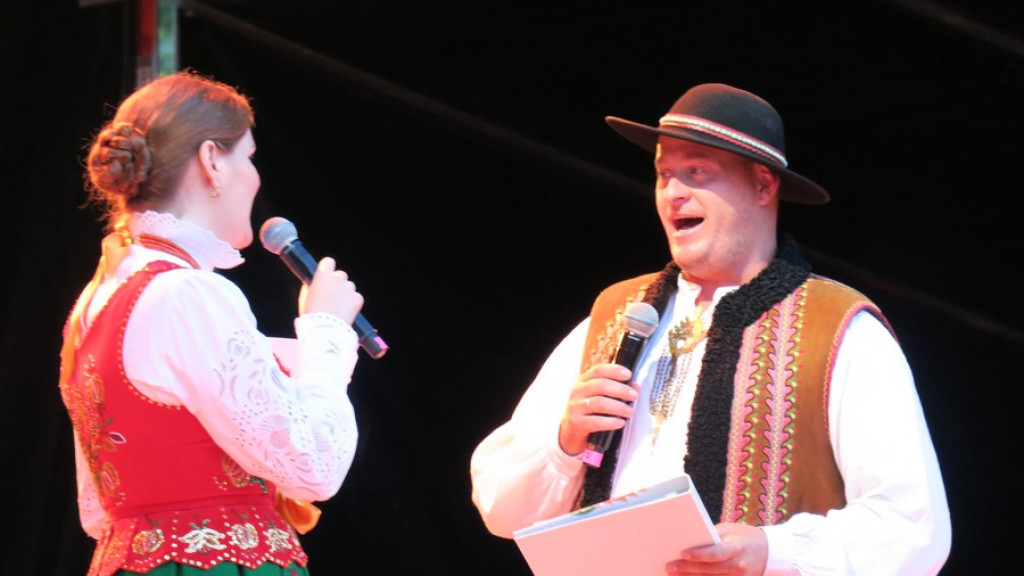 Barbara i Agata na folkową nutę