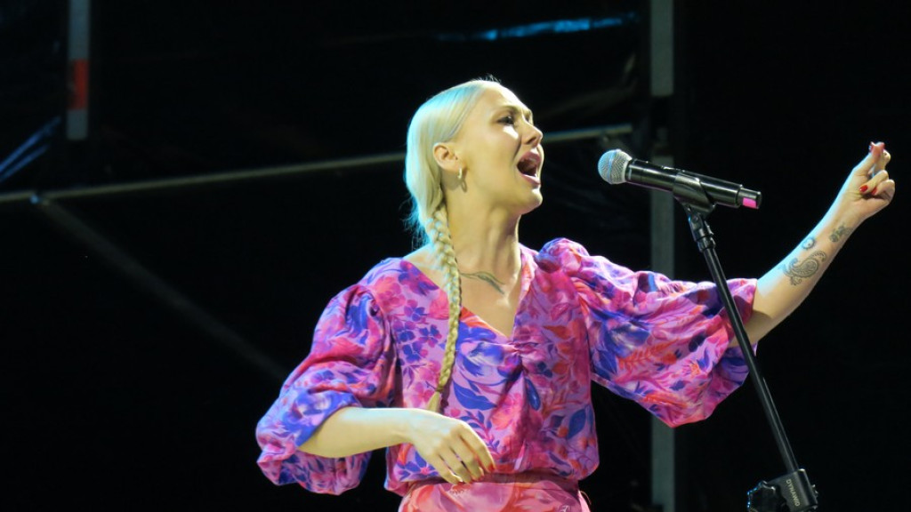 Barbara i Agata na folkową nutę