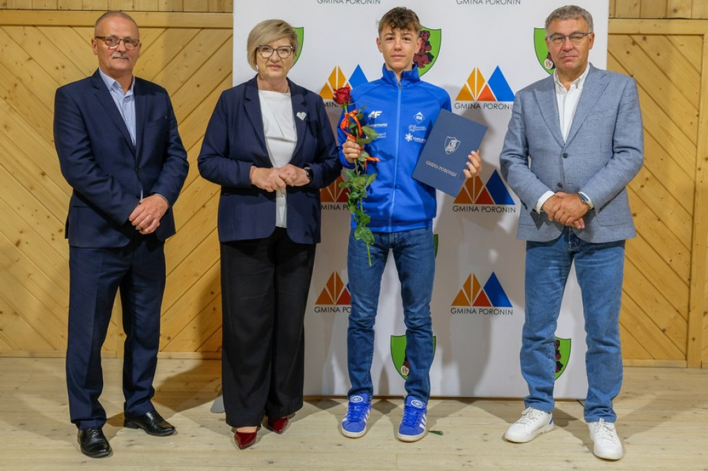 Nauczyciele i sportowcy docenieni w Poroninie