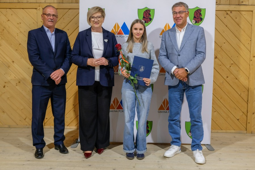 Nauczyciele i sportowcy docenieni w Poroninie