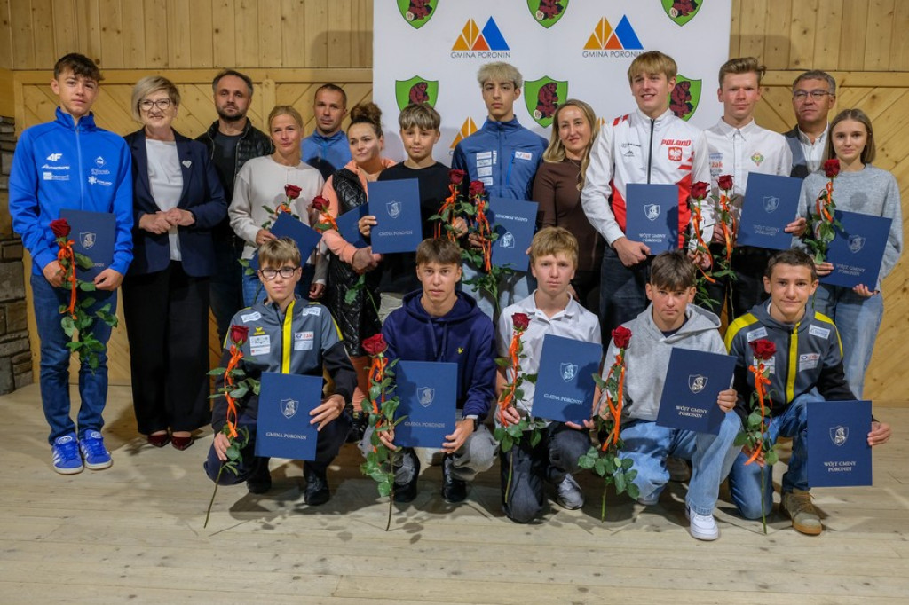 Nauczyciele i sportowcy docenieni w Poroninie