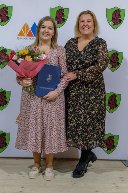 Nauczyciele i sportowcy docenieni w Poroninie