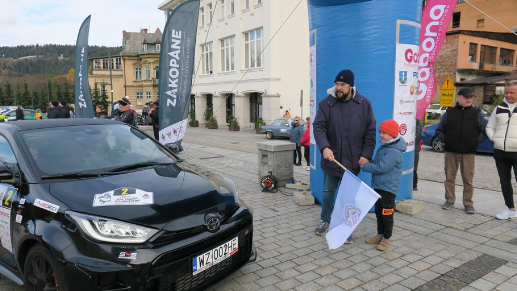Z Placu Niepodległości na podhalańskie drogi
