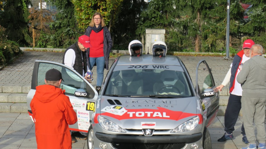 Z Placu Niepodległości na podhalańskie drogi