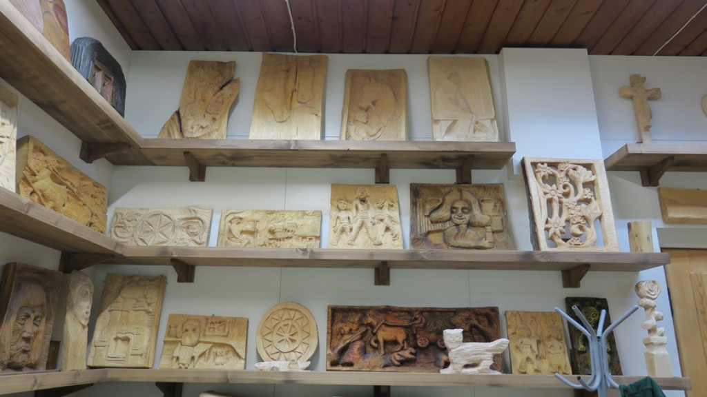 Tu króluje rzeźba, "Jutrzenka", sala po prawej