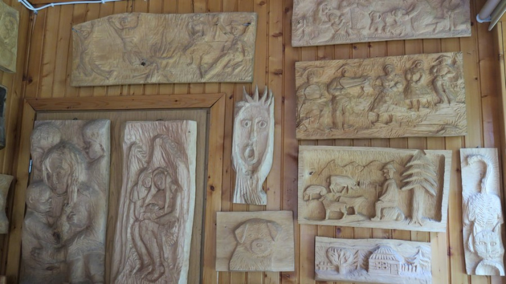 Tu króluje rzeźba, "Jutrzenka", sala po prawej