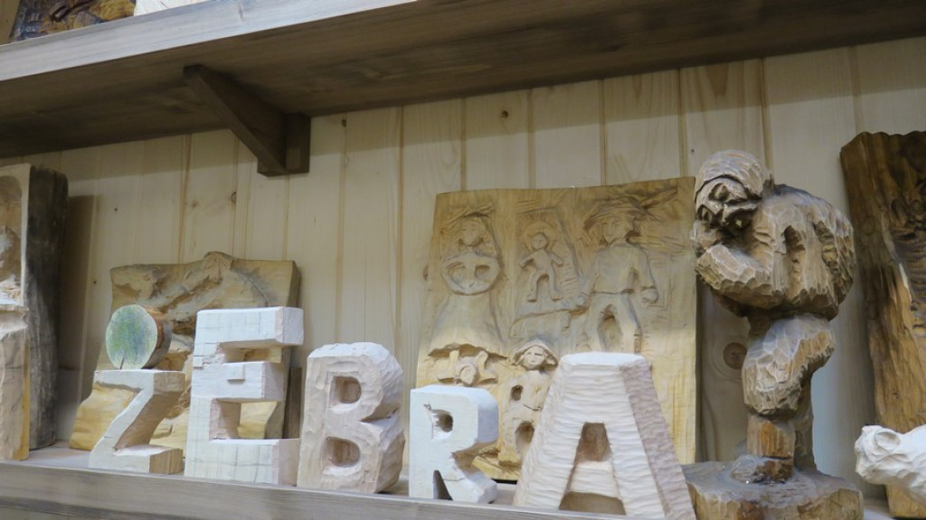 Tu króluje rzeźba, "Jutrzenka", sala po prawej