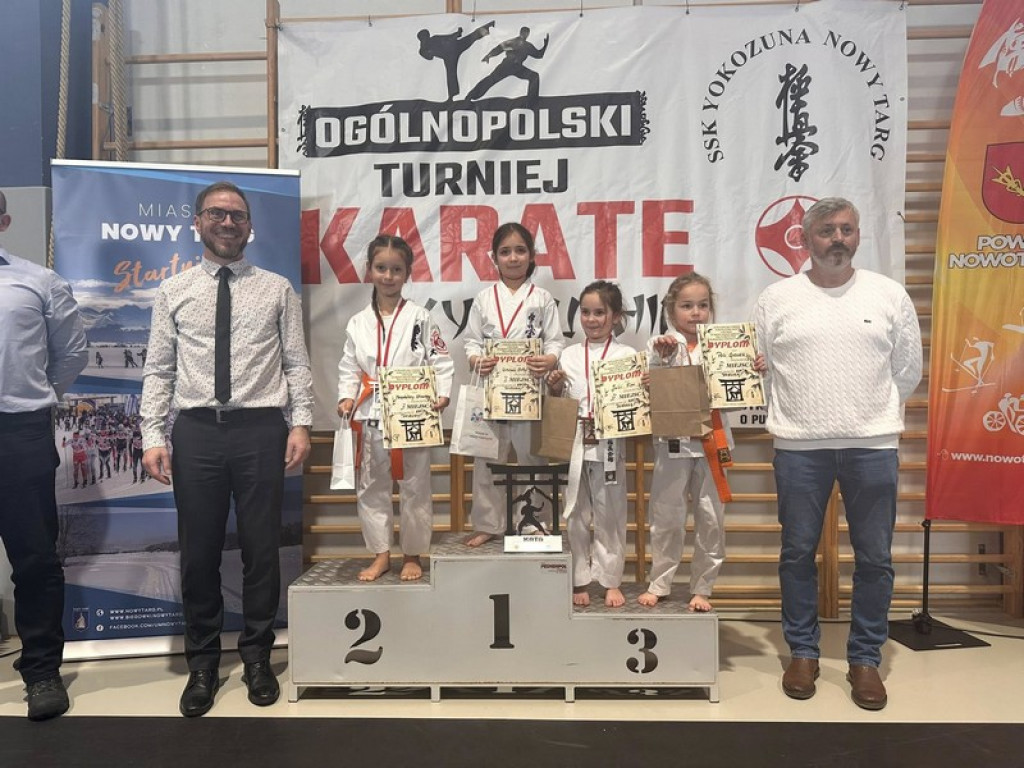Złote, srebrne i brązowe medale dla karateków