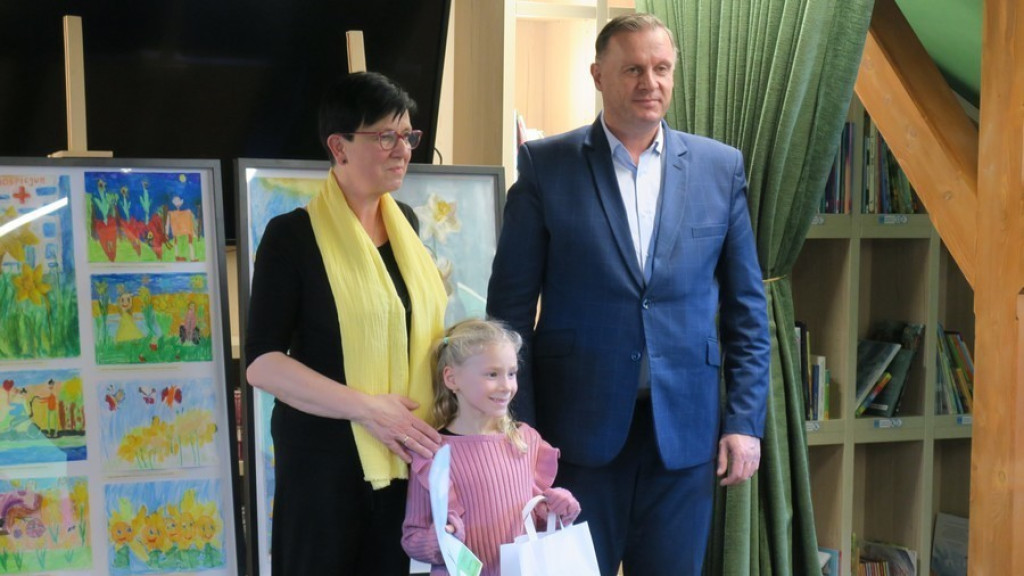 Żółty żonkil nadzieją dla hospicjum